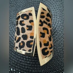 NWOT ANIMAL PRINT CUFF BANGLE